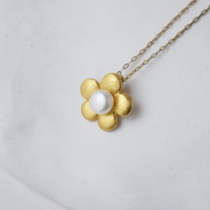 Sterling Silver Freshwater Pearl Flower Gold Plated Necklace