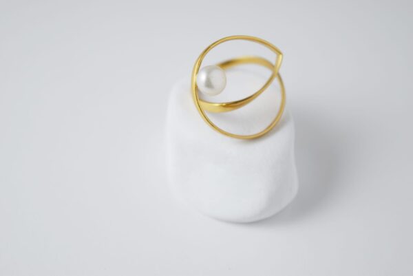 sterling-silver-freshwater-pearl-orbit-gold-plated-ring