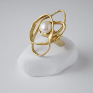 Sterling Silver Stylized Rose Freshwater Pearl Gold Plated Ring